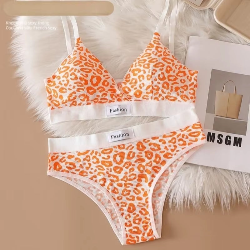 Women Seamless Bra Set Low Waist Panties Leopard Bralette Sexy Lingerie Set Vneck Sport Brassiere Female Cotton Underwear Set
