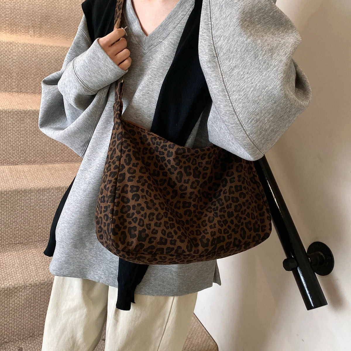 Trendy Casual Soft Textile Women's Shoulder Bag