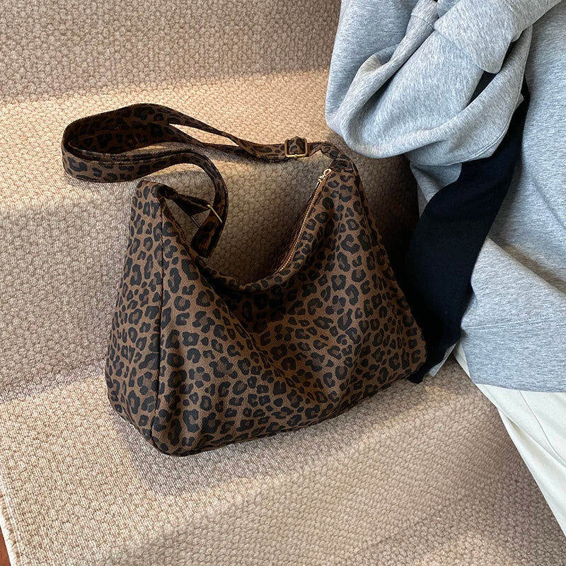 Trendy Casual Soft Textile Women's Shoulder Bag